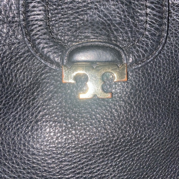 Beautiful Tory Burch 3 piece combo 🔥🖤🖤👜🩴🛍️ - Picture 10 of 14